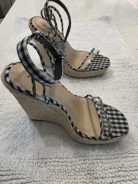JustFab Black & White Plaid Espadrille Wedge Sandals 6.5 Womens Shoes